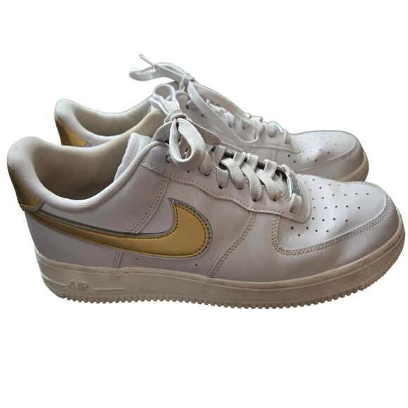 Nike Air Force 1 Low Metallic Gold - Light Lilac Women's Size 10 - Picture 1 of 9